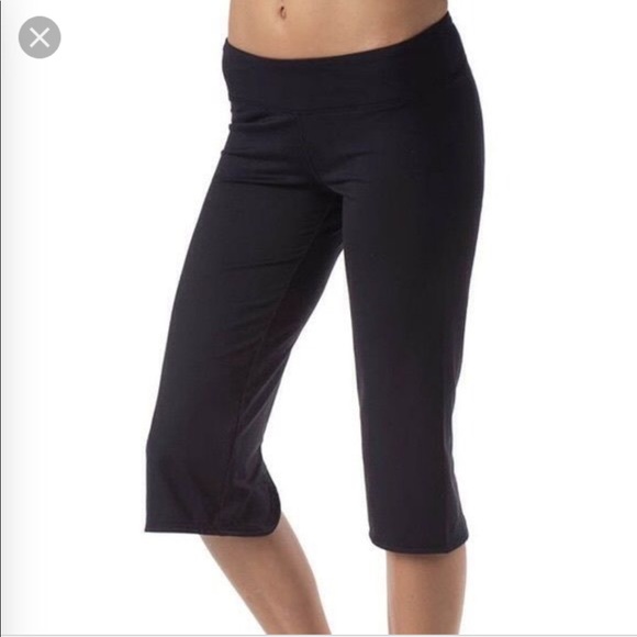 Lululemon Capri Size 2 Black 0317 - Picture 1 of 6